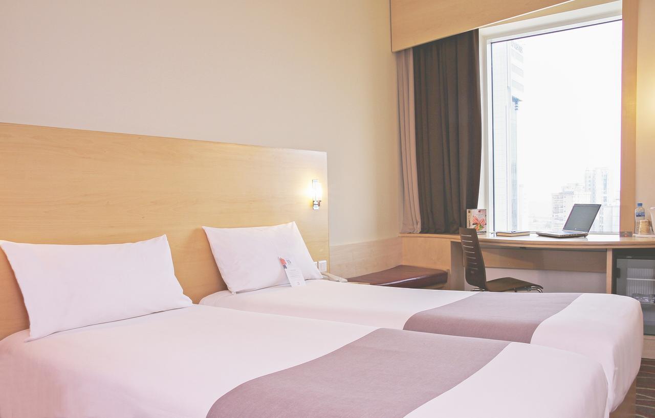 Hotel Ibis Sharq Kuwait City Exterior foto